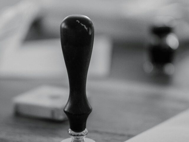 Top 7 Online Notary Services Used in Auto Finance and Dealerships